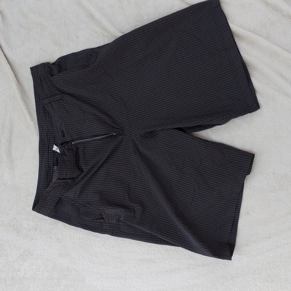 Lululemon men's shorts size 36, like new!